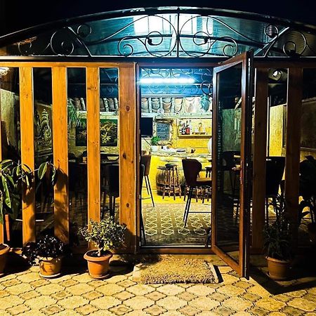 Hotel Guglux &Wine Cellar 泰拉维 外观 照片