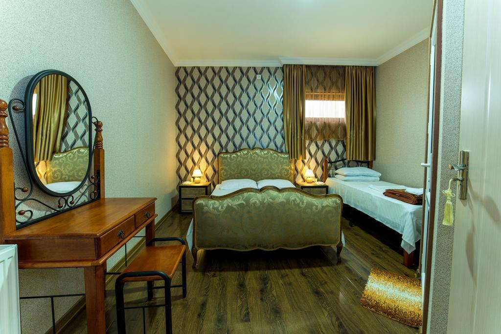 Hotel Guglux &Wine Cellar 泰拉维 外观 照片