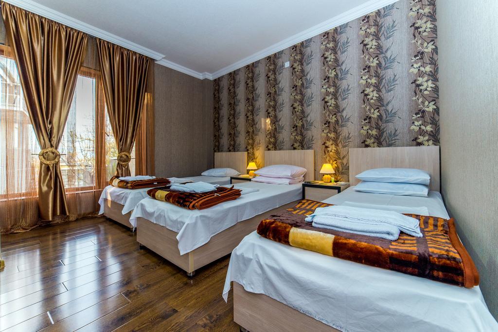 Hotel Guglux &Wine Cellar 泰拉维 外观 照片