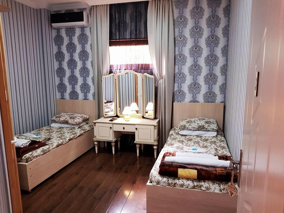 Hotel Guglux &Wine Cellar 泰拉维 外观 照片